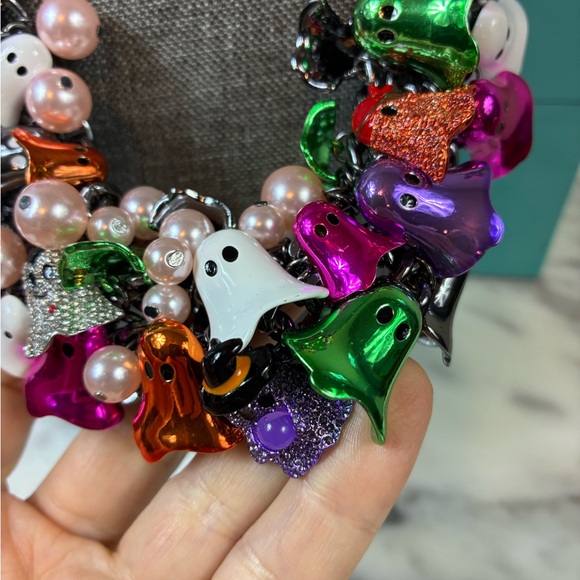 NWT Betsey Johnson Halloween Ghosts Faux Pearls Statement Necklace - Retail $198 - Picture 4 of 8